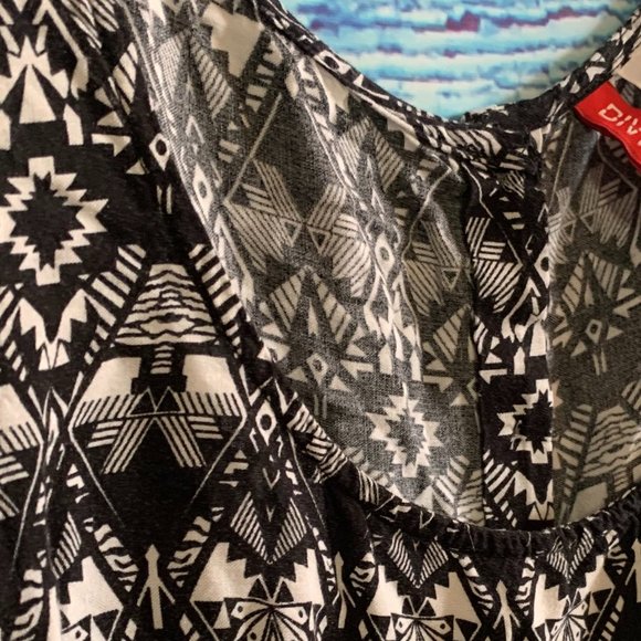 5 for $25 - Divided Black and White Abstract Print Sundress - Picture 4 of 6